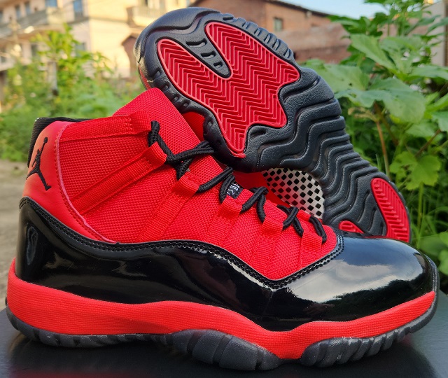 Air Jordan 11 Retro 2024 Black Red